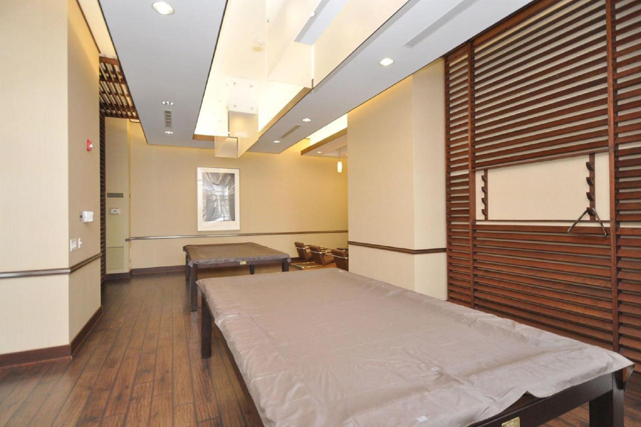 Royal Stays Furnished Apartments - Square One 미시소거 외부 사진