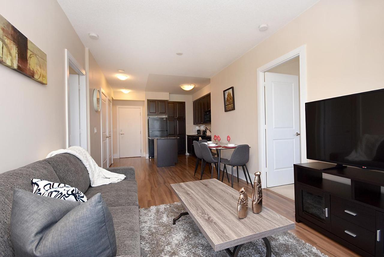 Royal Stays Furnished Apartments - Square One 미시소거 외부 사진